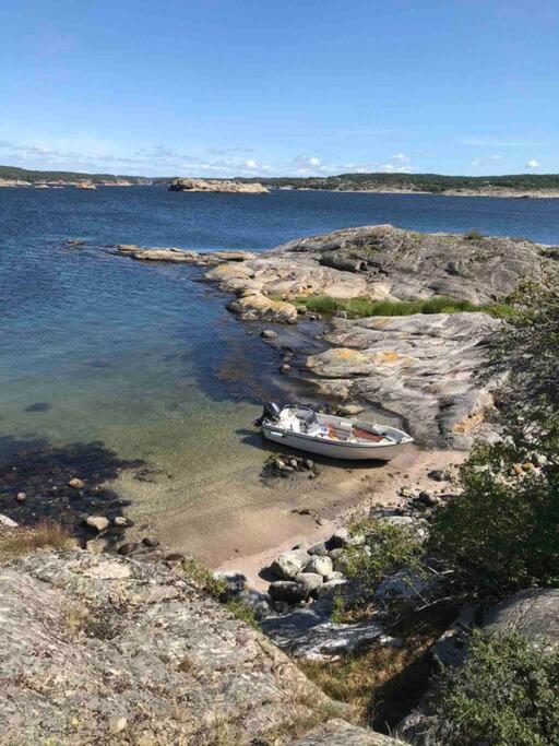 Ny Laegenhet Pa Markplan Med Havsutsikt Strömstad Exterior foto