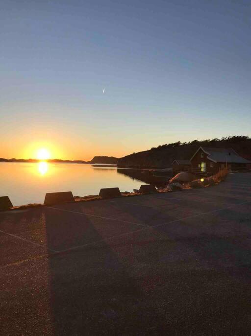 Ny Laegenhet Pa Markplan Med Havsutsikt Strömstad Exterior foto