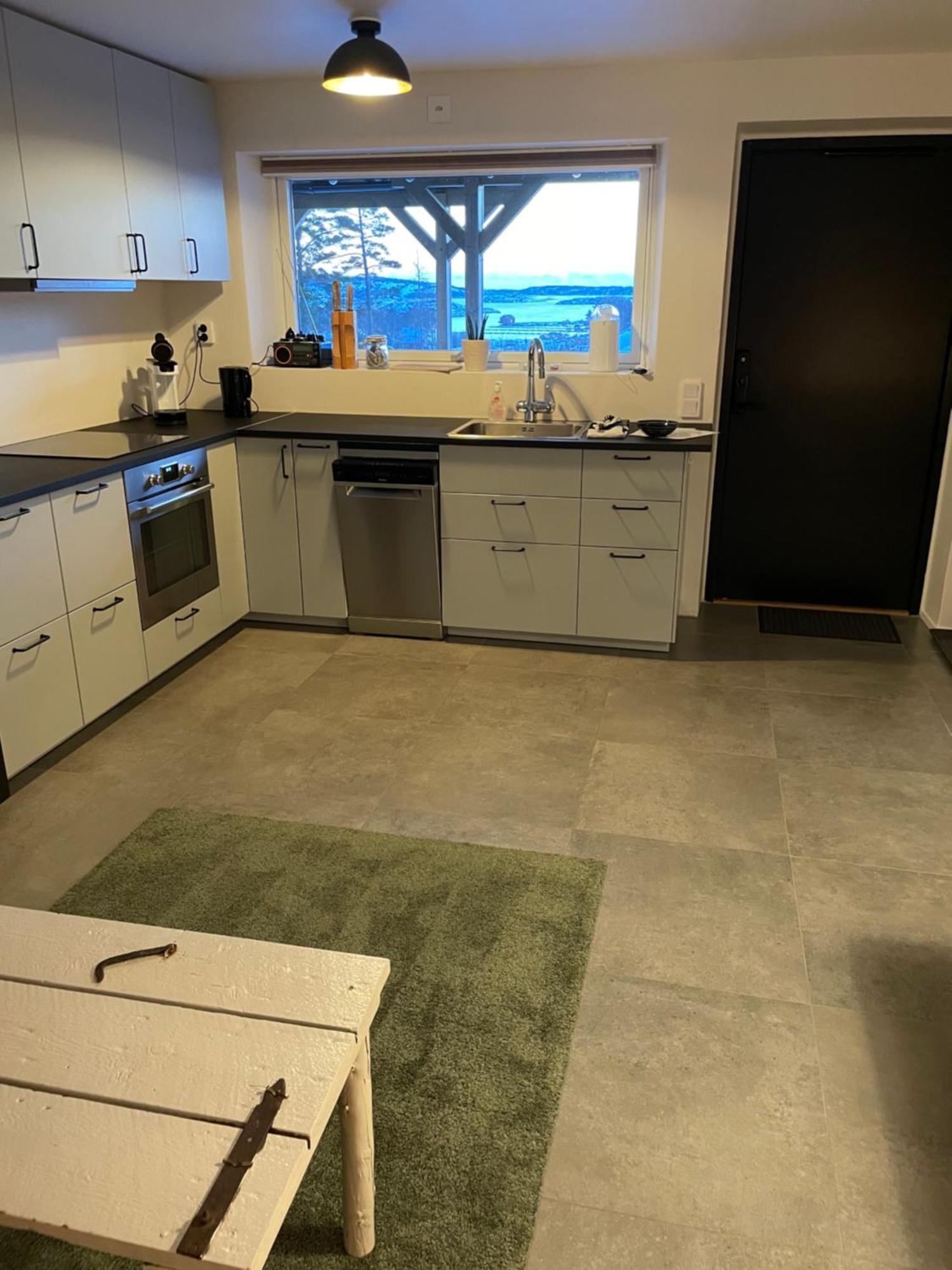 Ny Laegenhet Pa Markplan Med Havsutsikt Strömstad Exterior foto